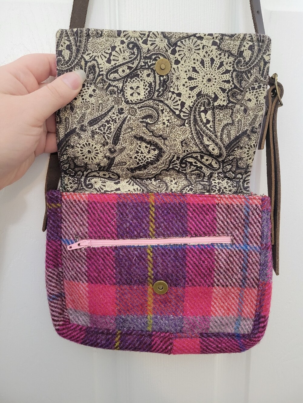 Harris Tweed Hand Woven in Scotland Wool Pink Plaid Crossbody Bag - Picture 6 of 14